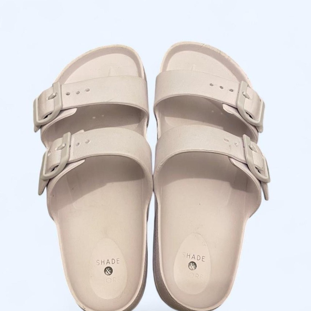 White Soft Two-Band Slide Sandals size 6 by Shade & Shore